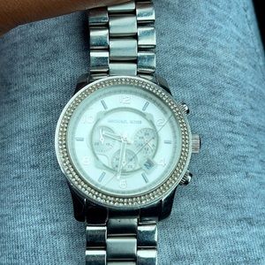 Large fade Mk watch